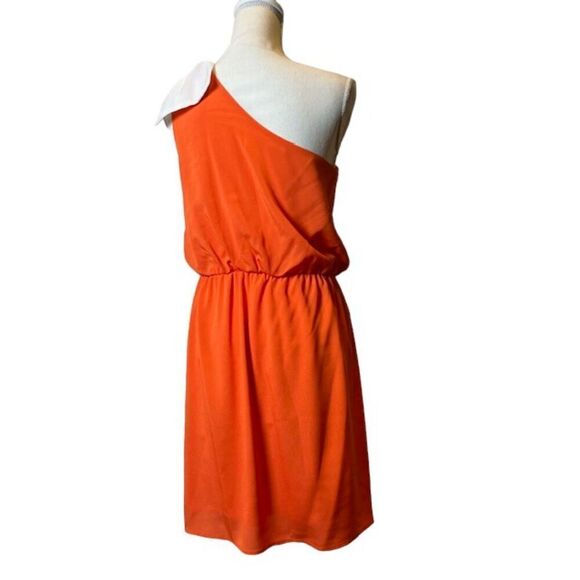 Pixi + Ivy Women's One Shoulder Bow Dress Orange with Size Medium - Picture 5 of 11
